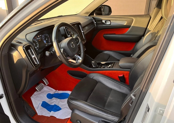 Volvo XC 40 cena 110000 przebieg: 116930, rok produkcji 2019 z Koło małe 154